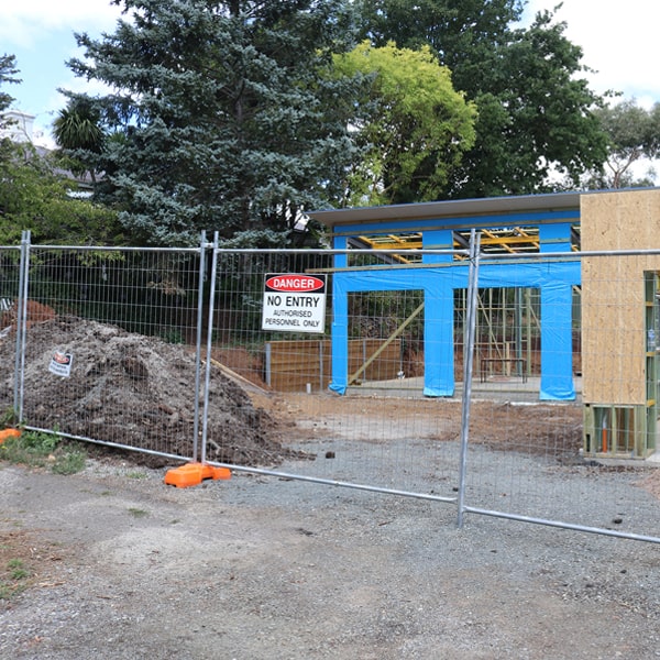 do you deliver and set up temporary fencing and what's the price for this in Galway